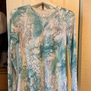 Women’s long sleeve top